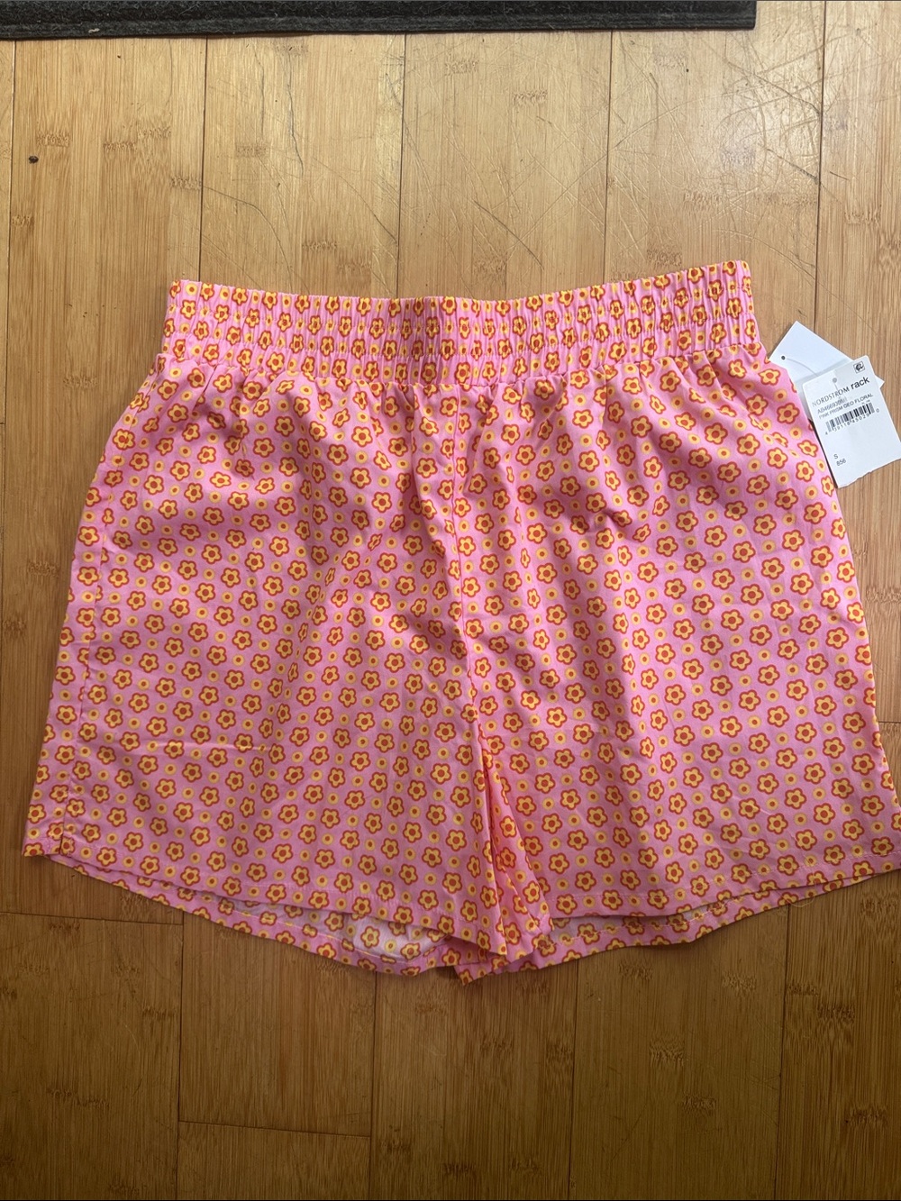 Abound by Nordstroms Women’s Pink Floral Elastic-Waist Shorts size Small